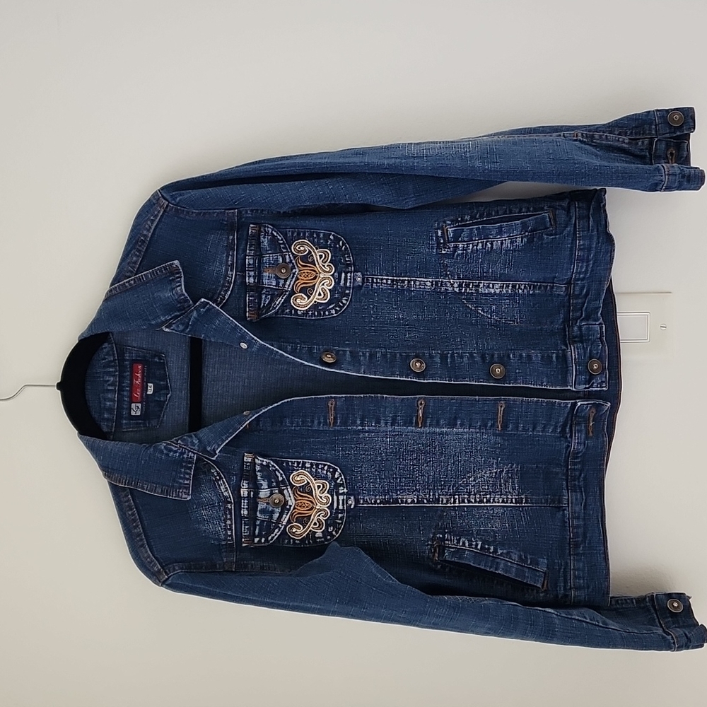 Liz Fashion Jean Jacket, Distressed two front pockets, Size 34
